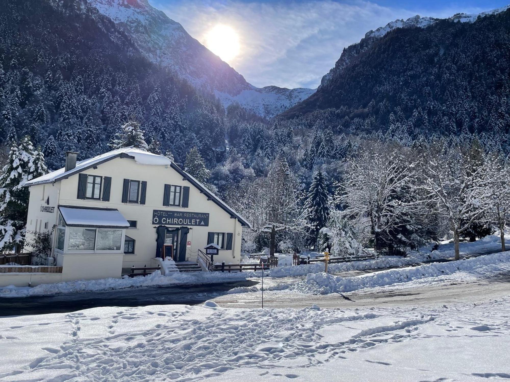 Hotel O Chiroulet Bagnères-de-Bigorre Buitenkant foto