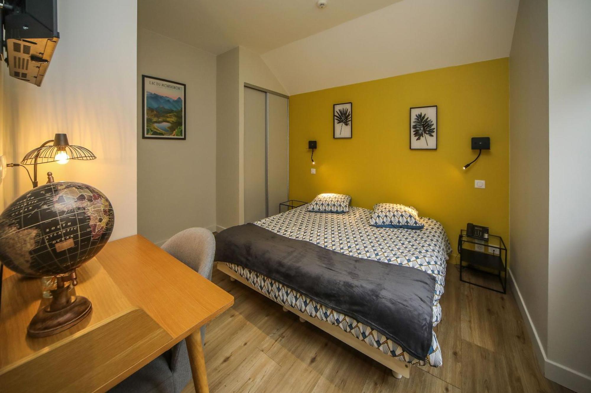 Hotel O Chiroulet Bagnères-de-Bigorre Kamer foto