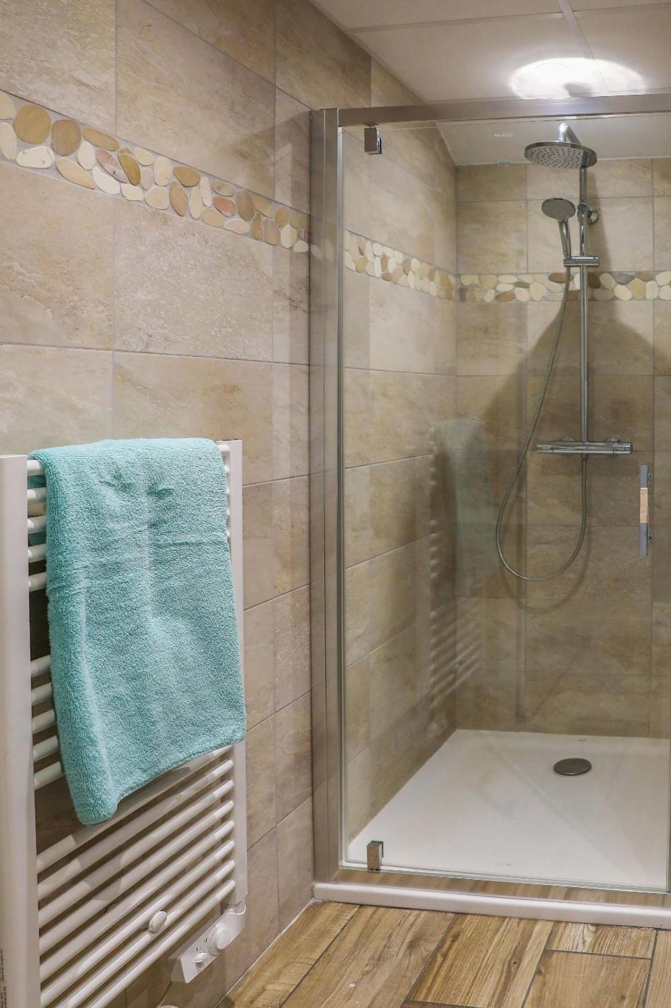 Hotel O Chiroulet Bagnères-de-Bigorre Kamer foto