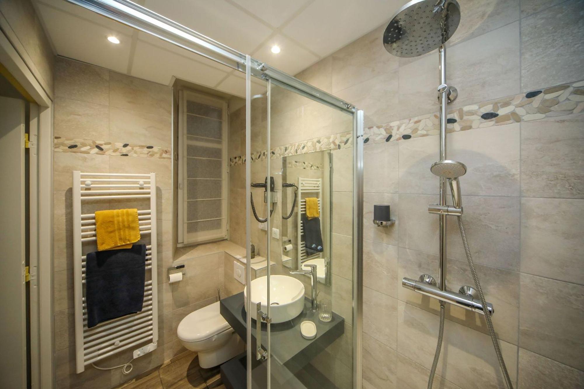 Hotel O Chiroulet Bagnères-de-Bigorre Kamer foto